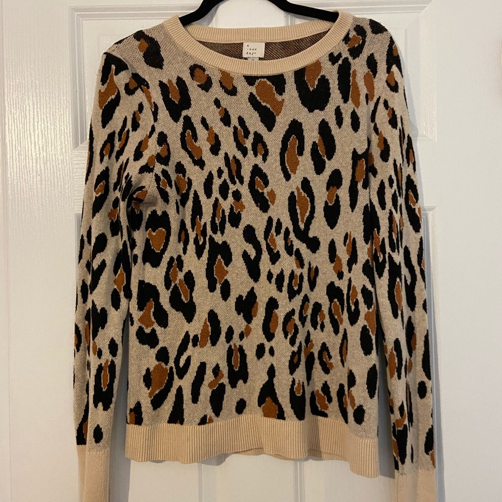 Leopard print cozy form fitting sweater